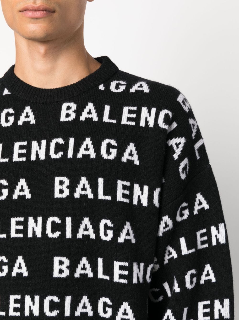 Пуловер с лого на Balenciaga