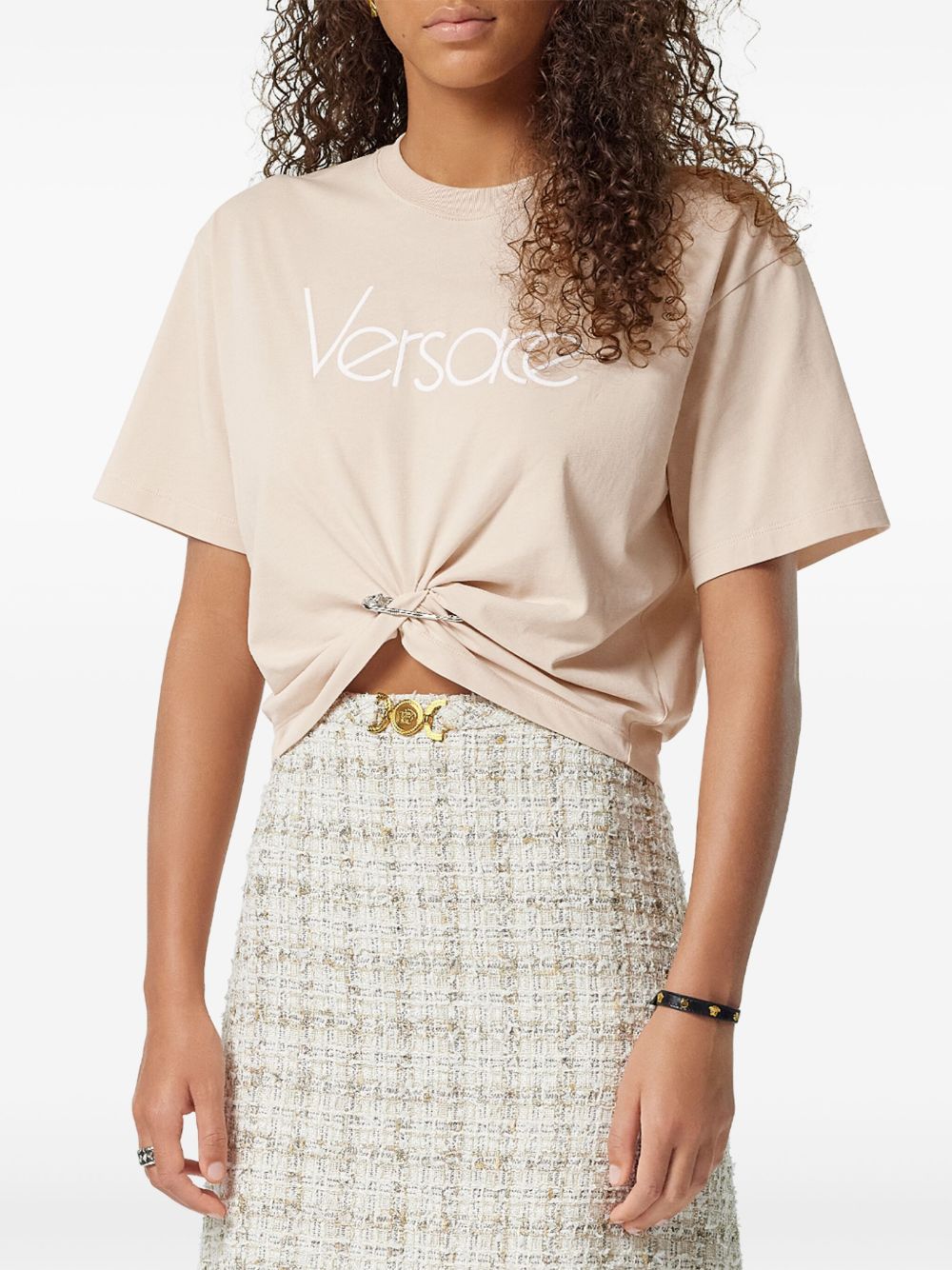 Къса тениска с лого и безопасна игла Versace 1978 Re-Edition