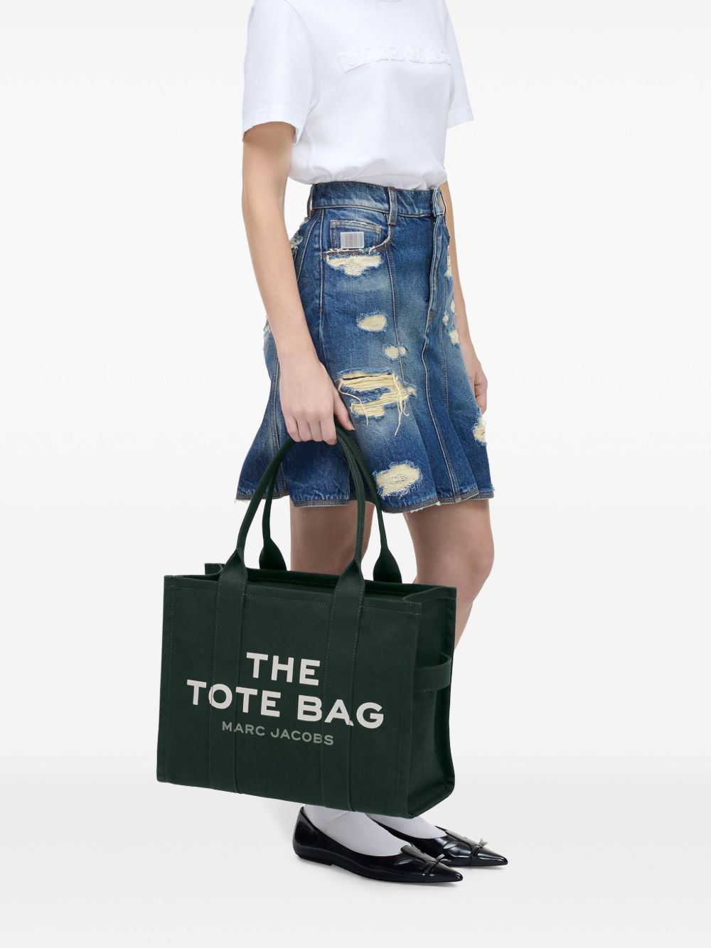 Чантата Marc Jacobs The Canvas Tote