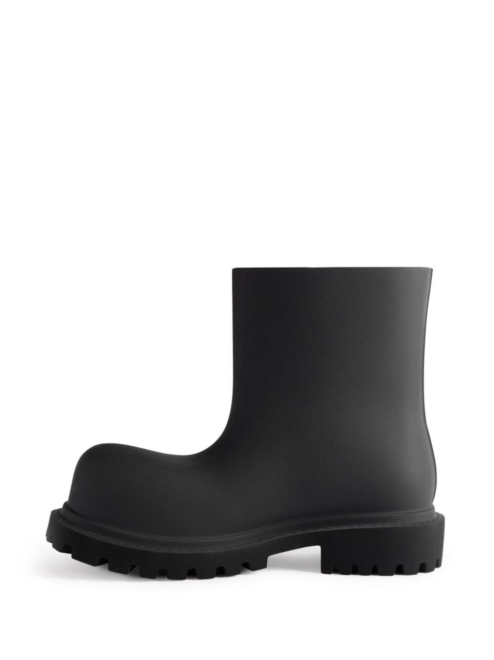 Боти Balenciaga със стероиди