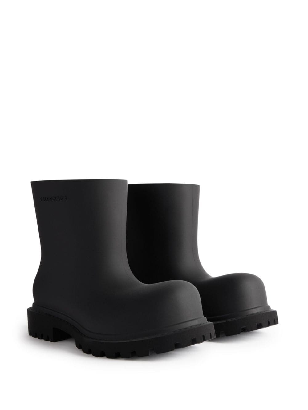 Боти Balenciaga със стероиди