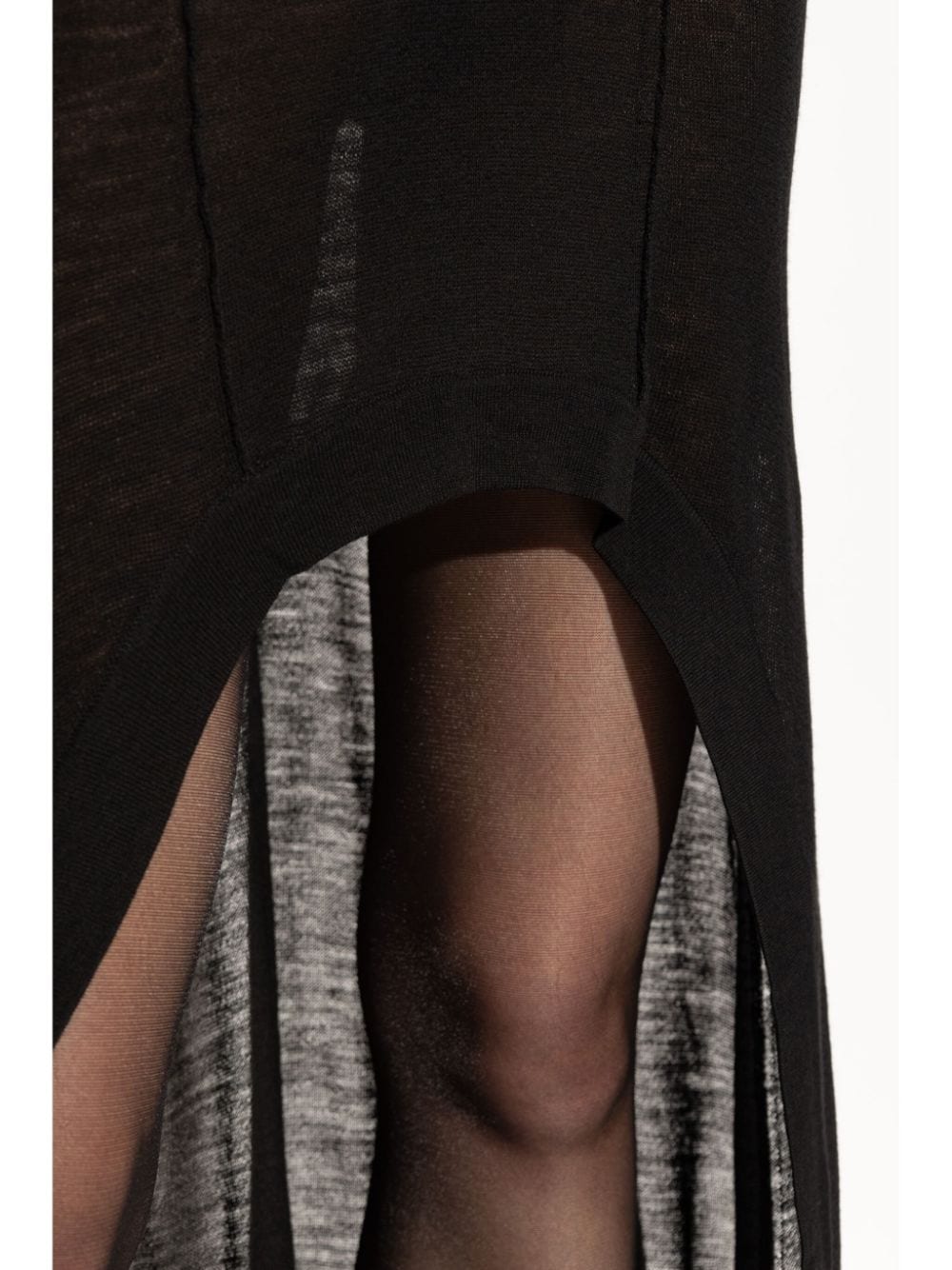 Черни рокли на Saint Laurent