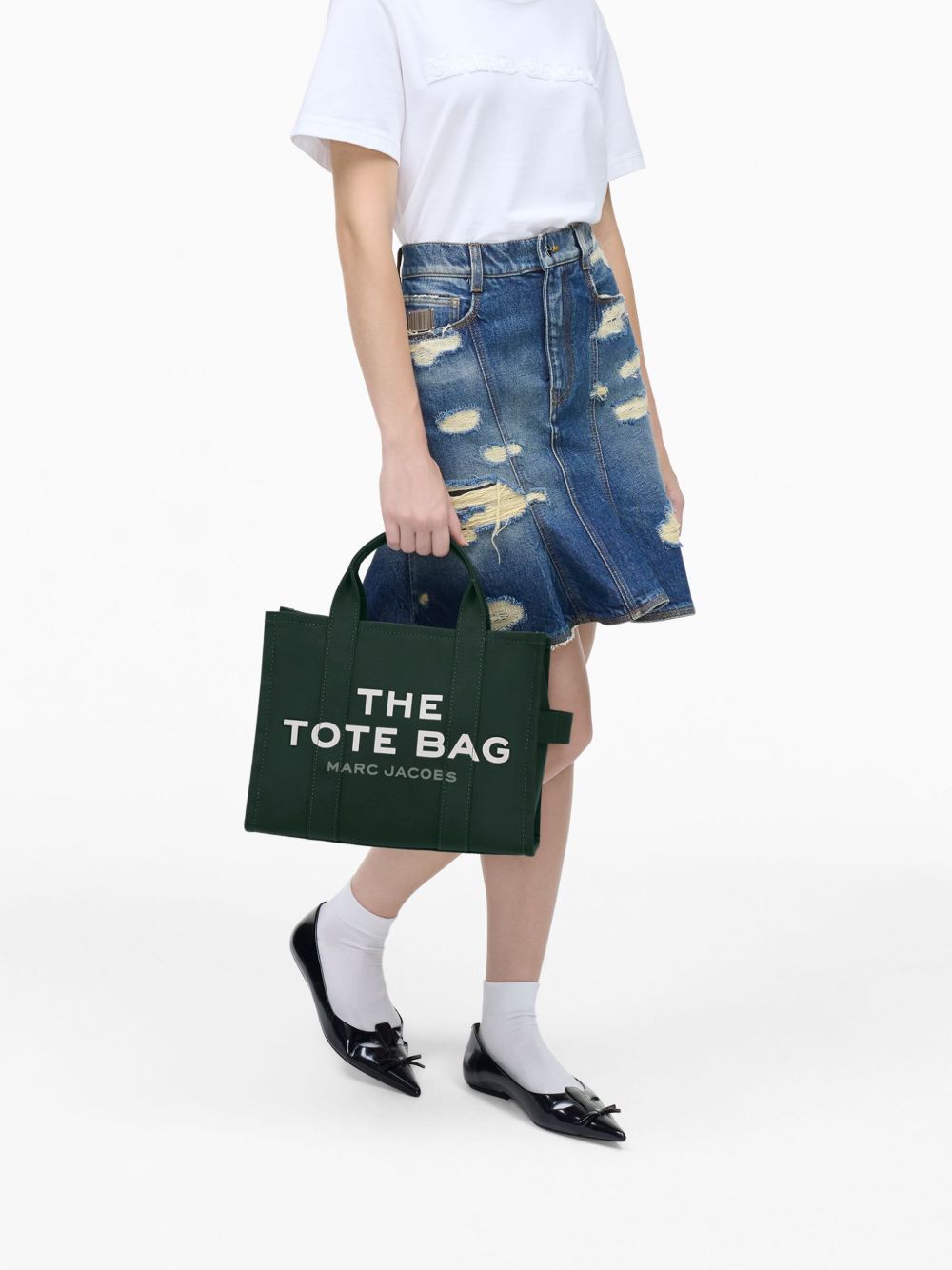 Чантата Marc Jacobs The Medium Tote