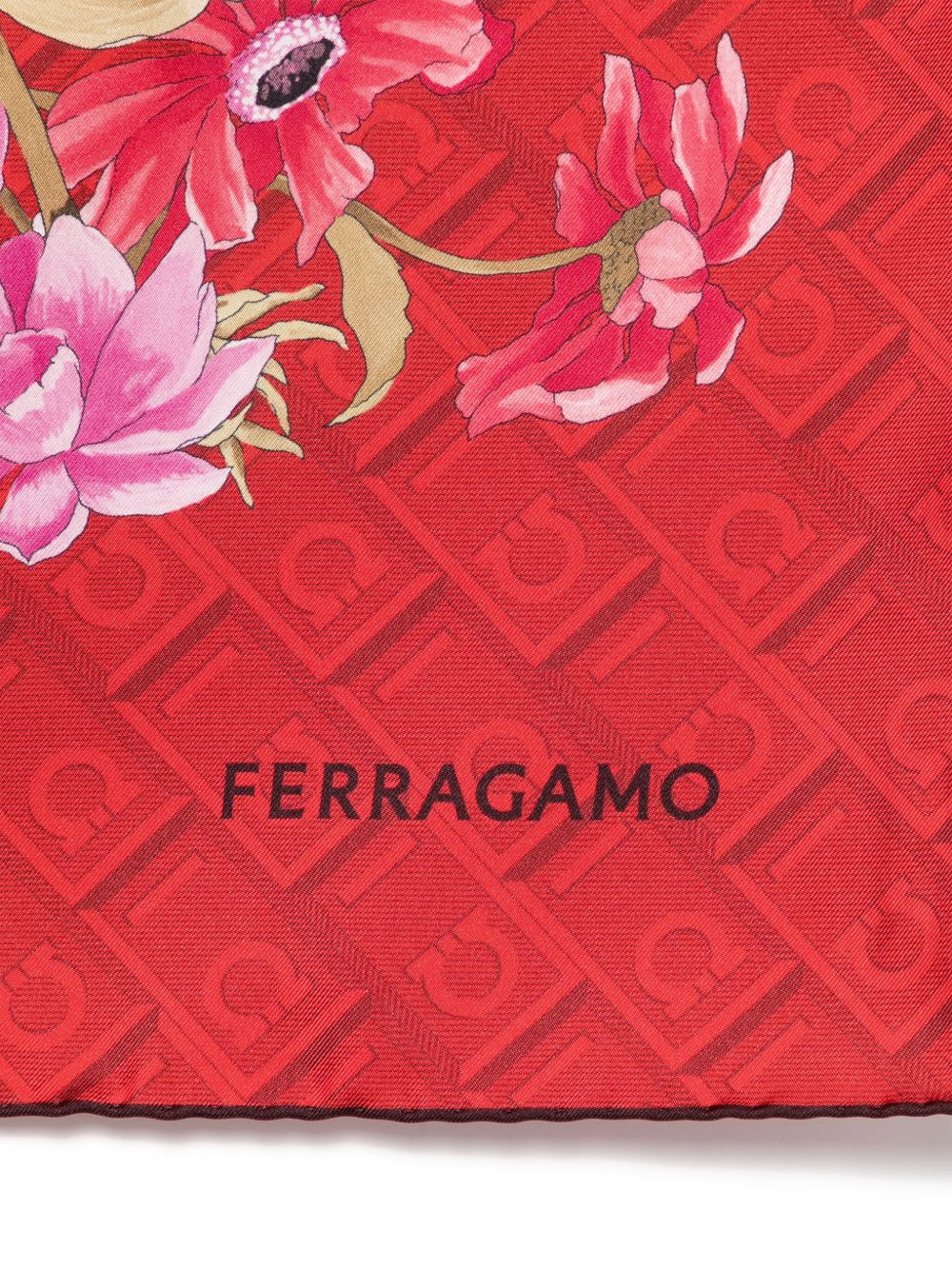 Шалове Ferragamo червени